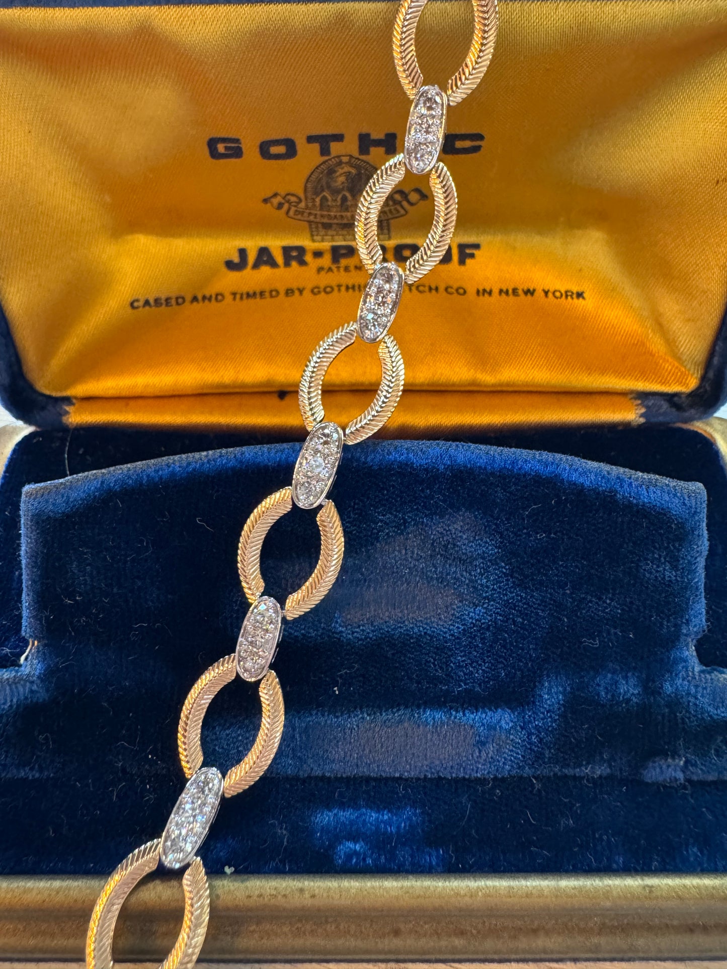 2ct Diamond and Gold Bracelet