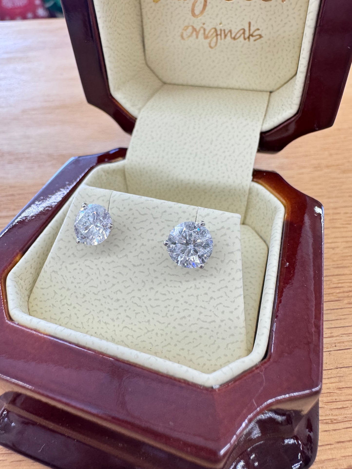 3.16ct Diamond studs