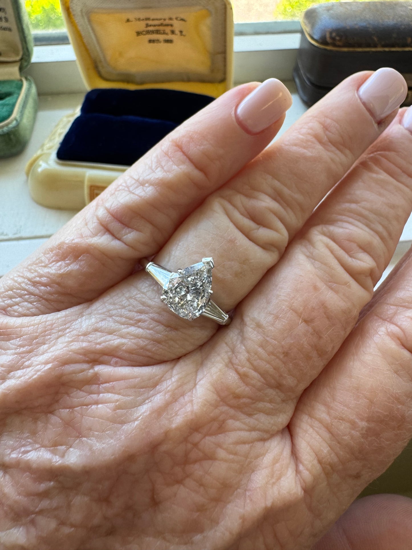 Pear shaped Diamond engagement ring