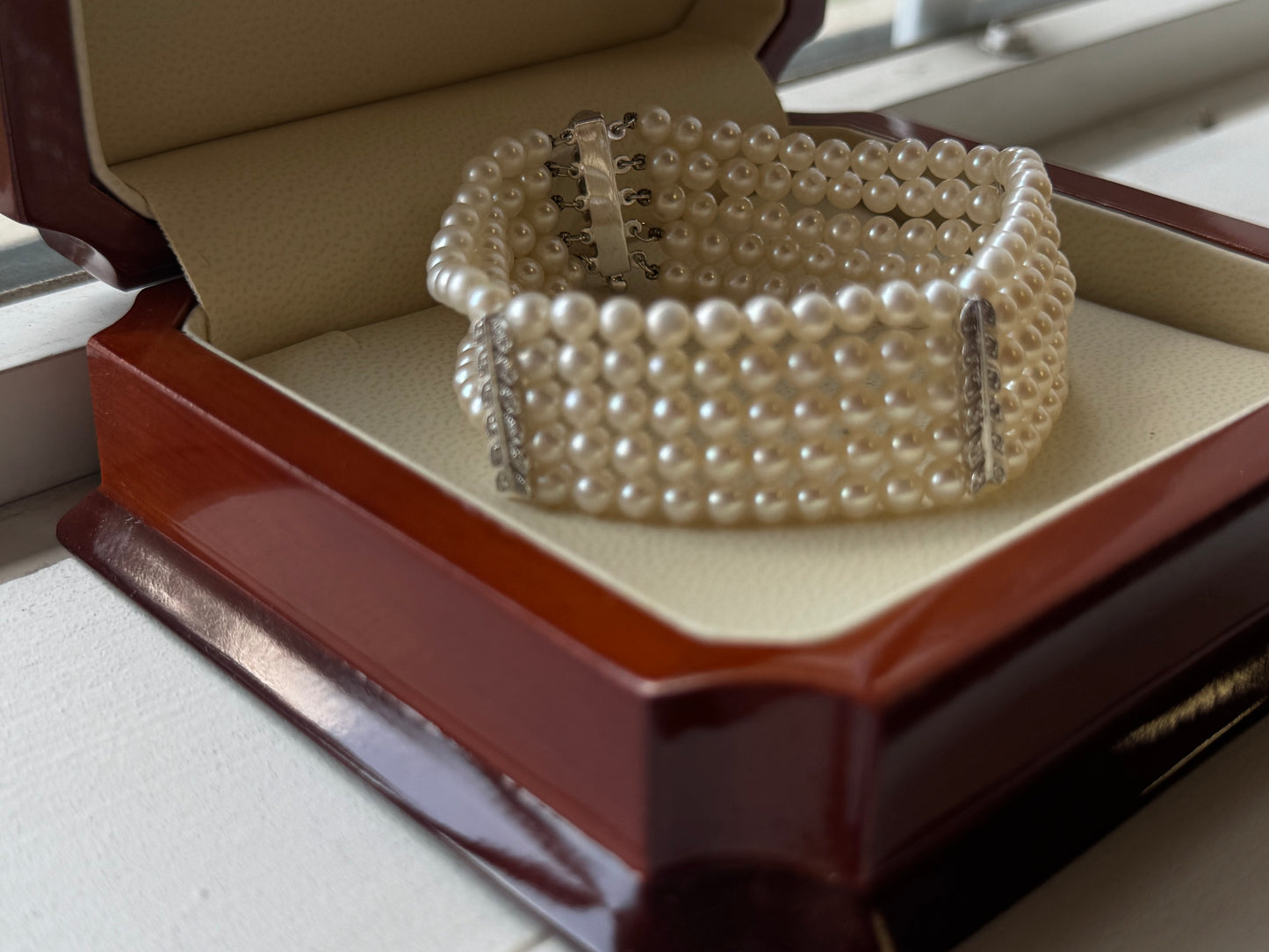 5 strand cultured pearl bracelet