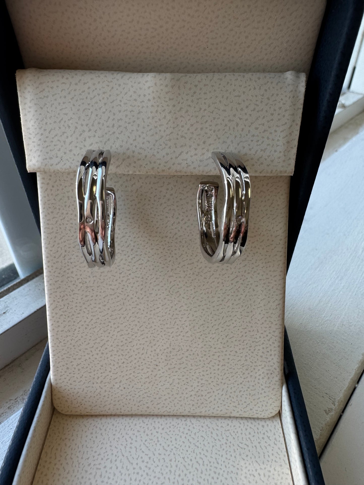 Sterling hoops with dainty Diamond