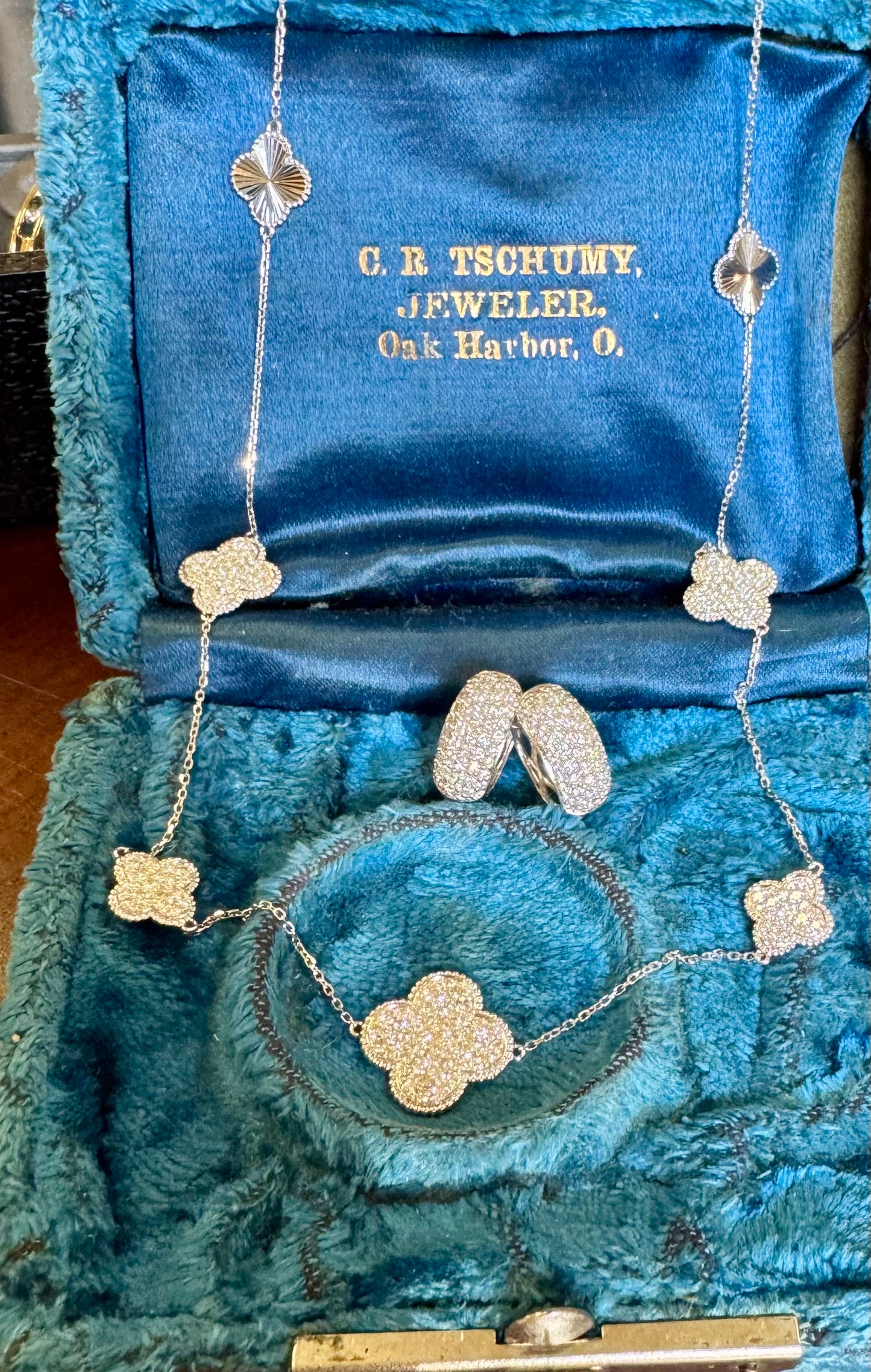 1ct Diamond Huggies