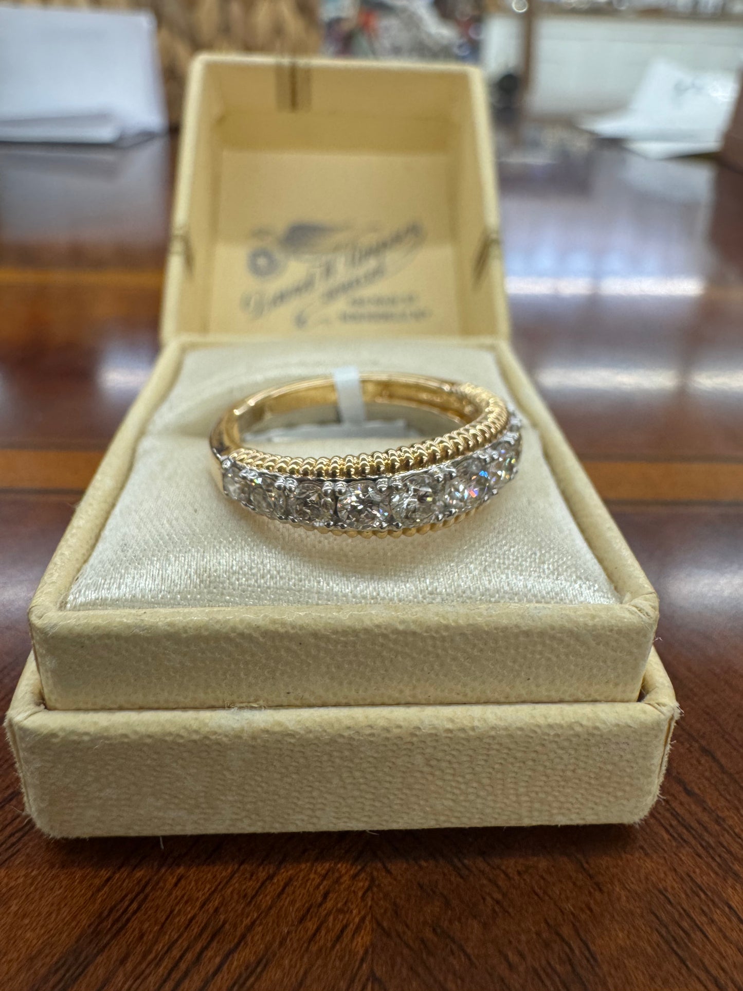 Diamond band