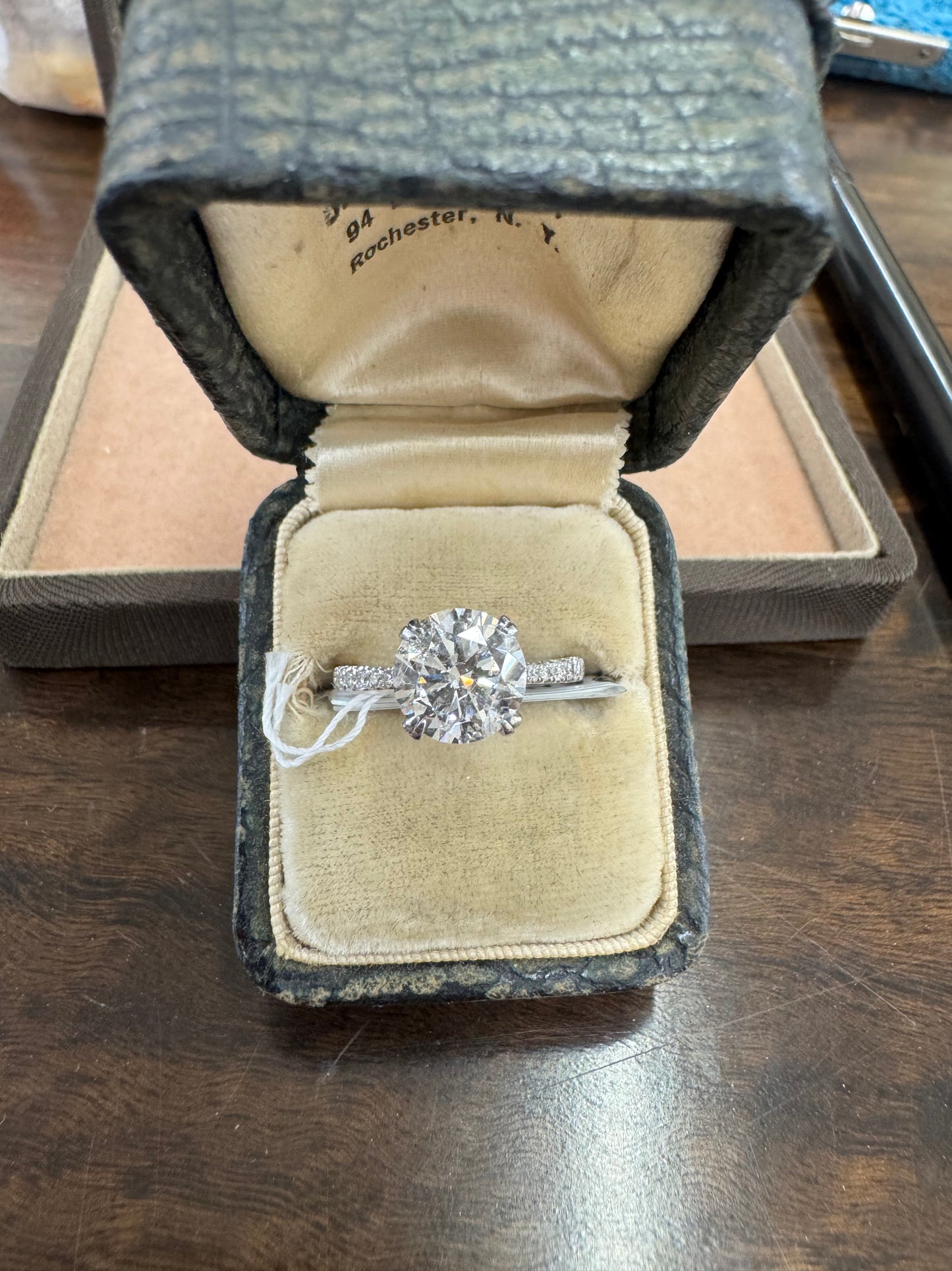 2.37ct Engagement ring
