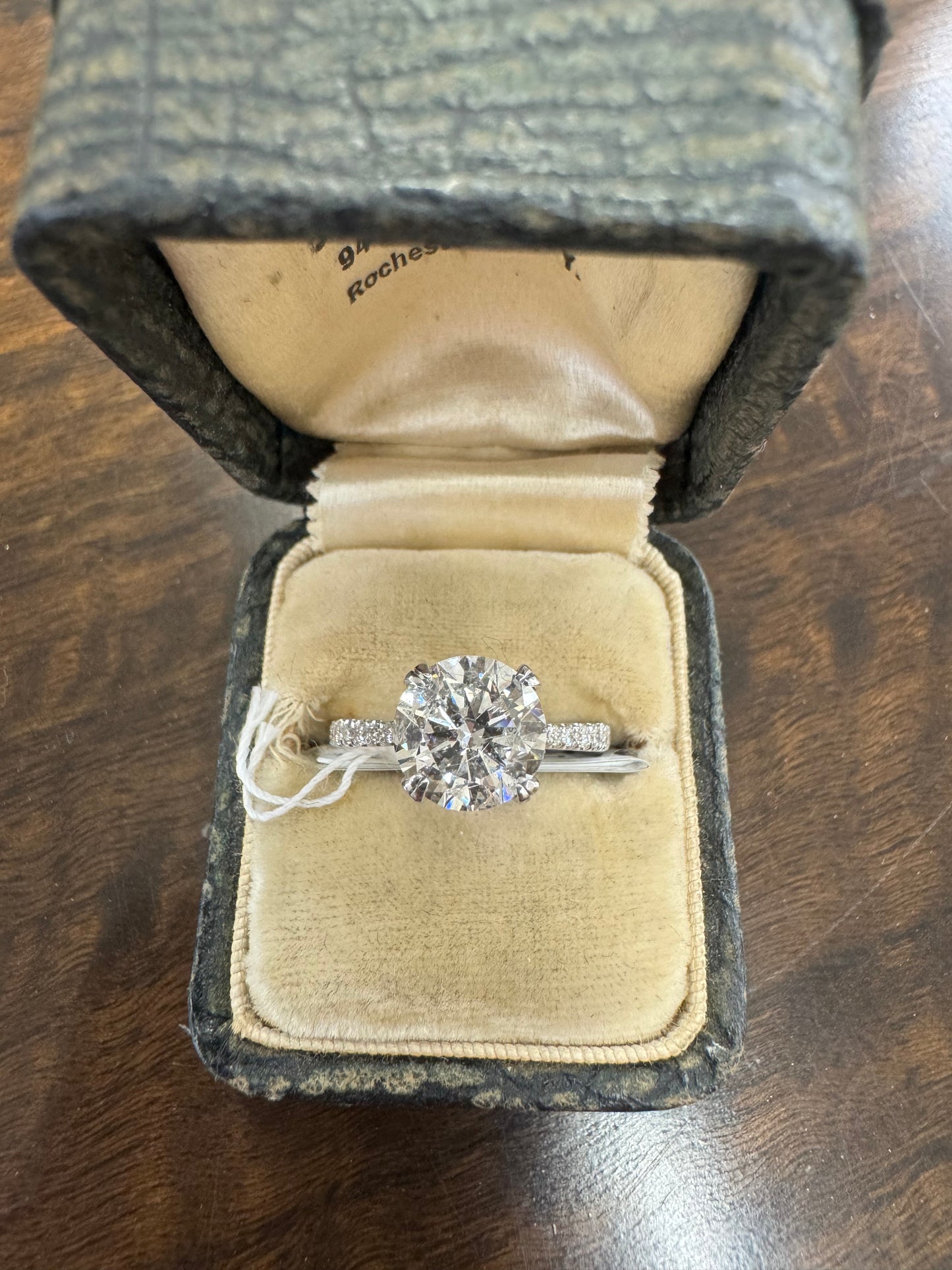 2.37ct Engagement ring
