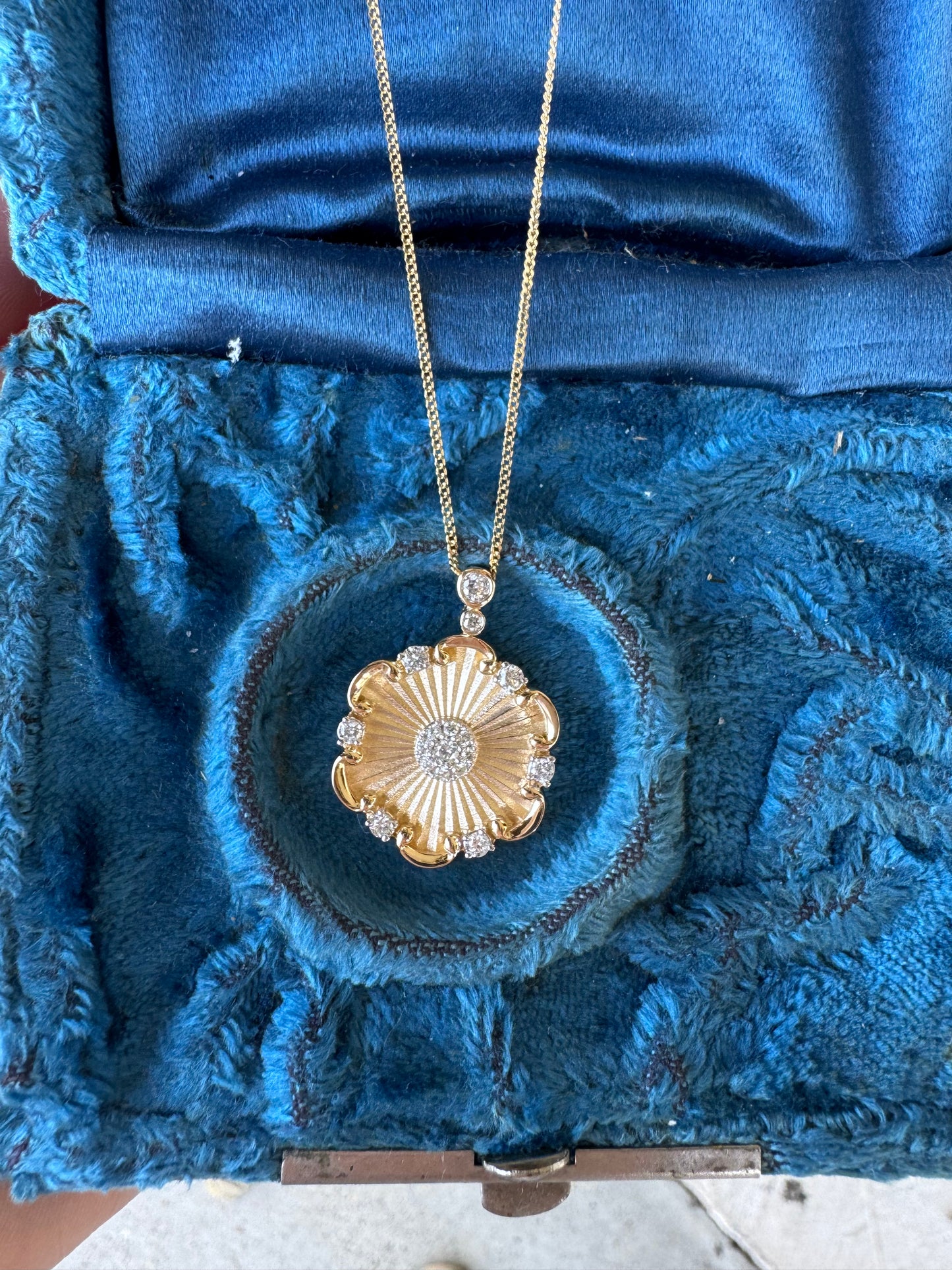 .50ct Diamond disc pendant