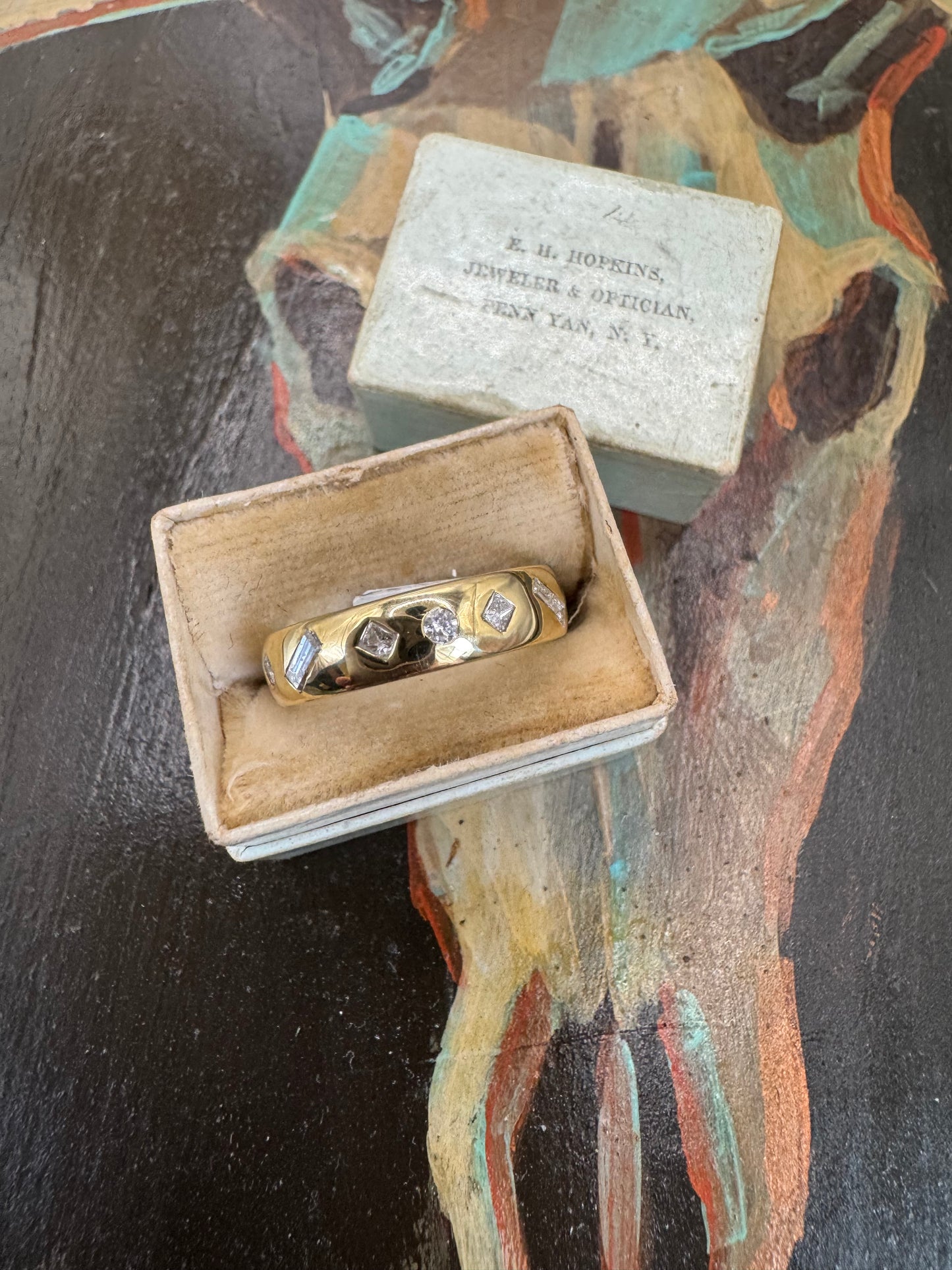 Multi shaped diamond band