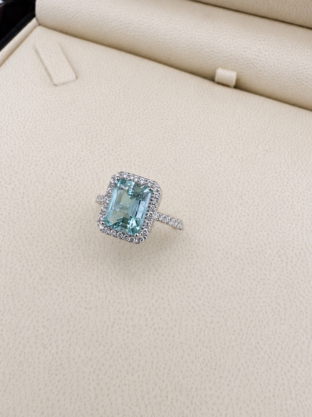 1.83ct Aquamarine and Diamond Ring