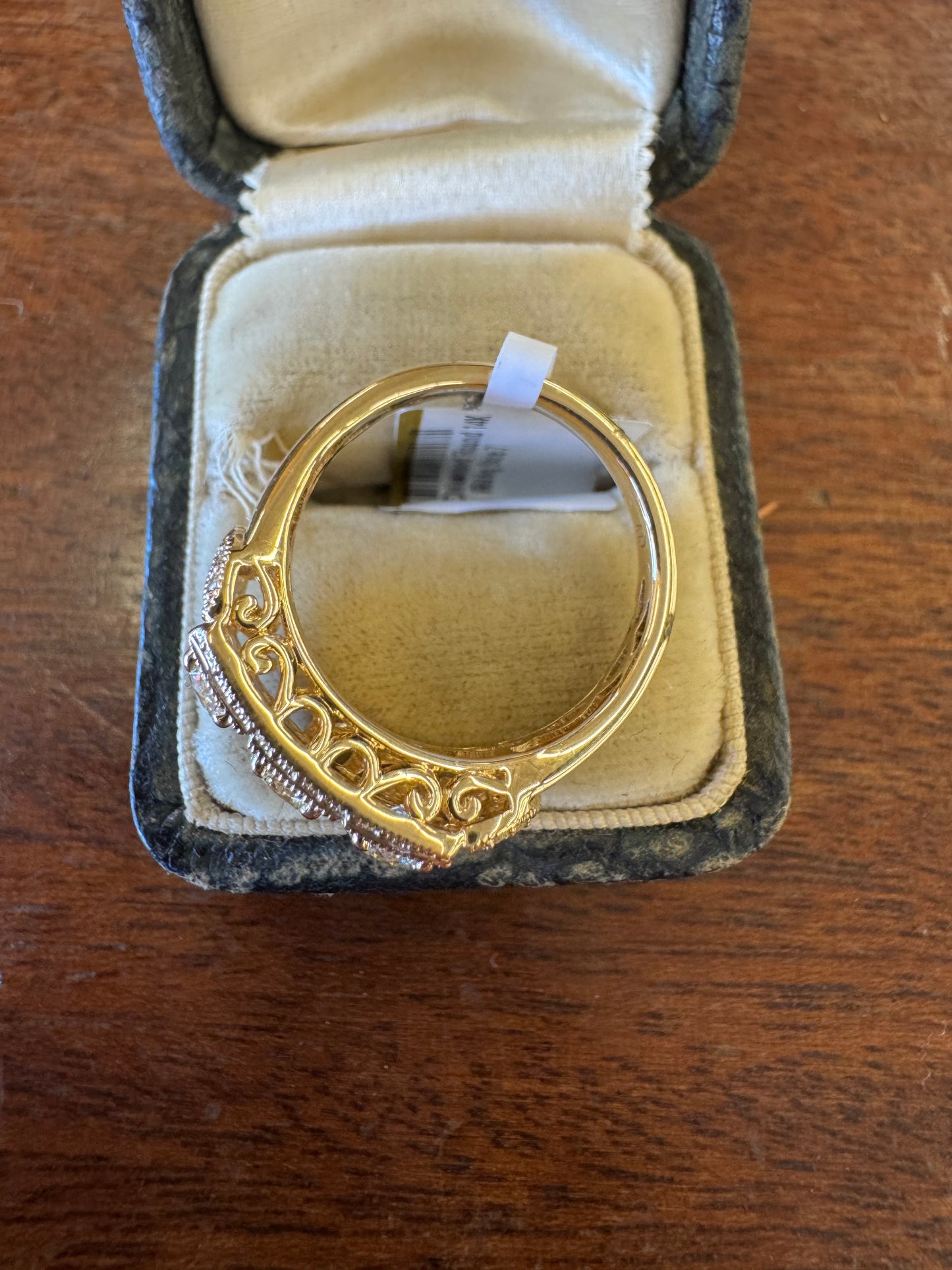 Antique style diamond ring