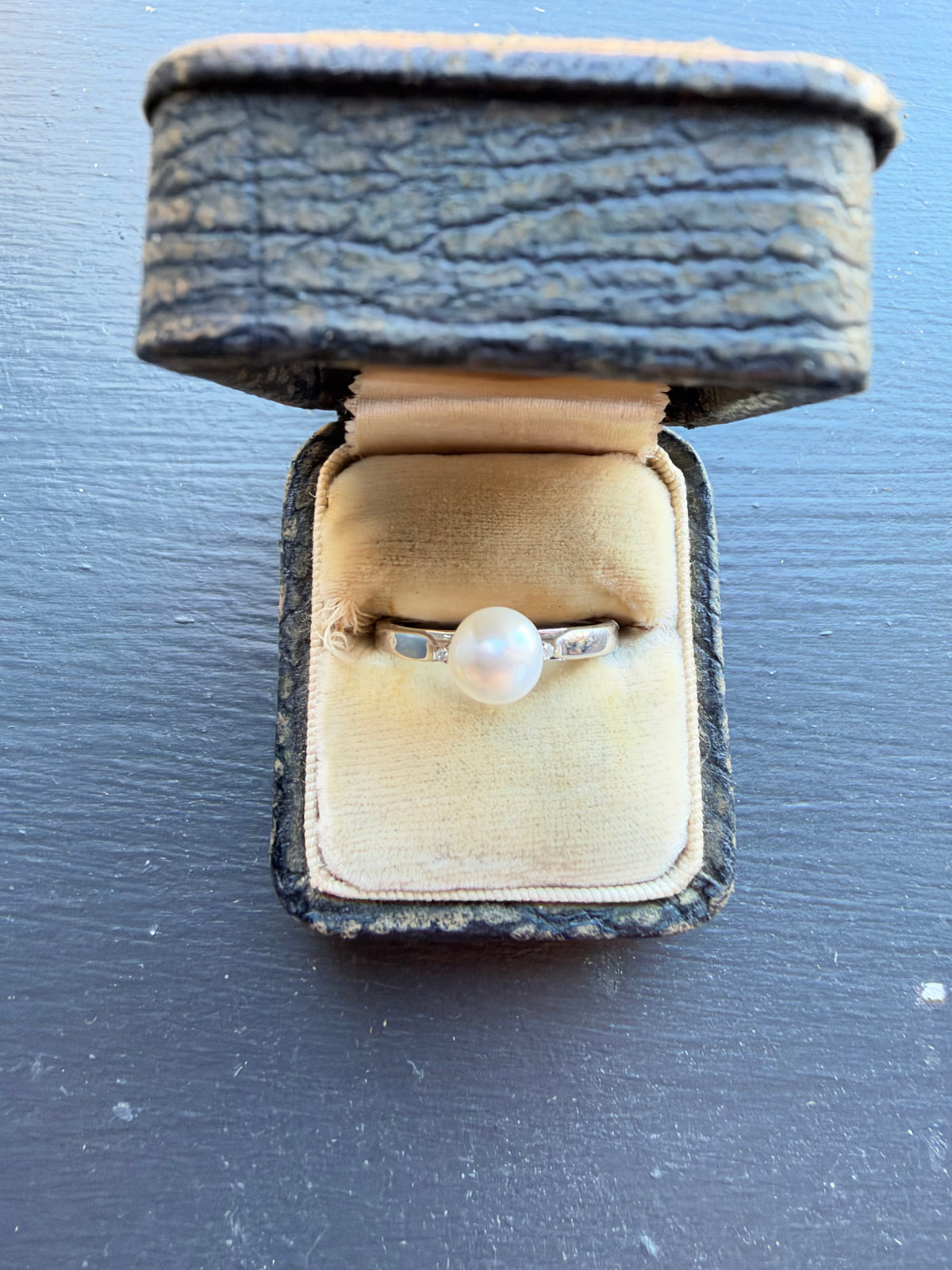 Pearl ring