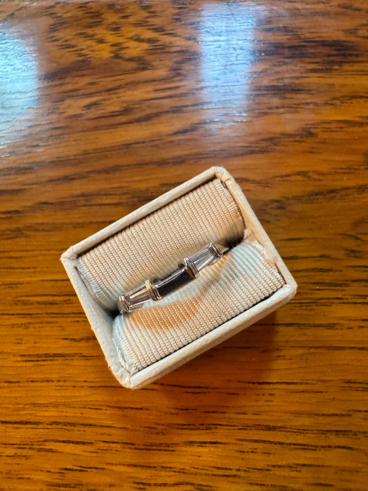 Baguette diamond band