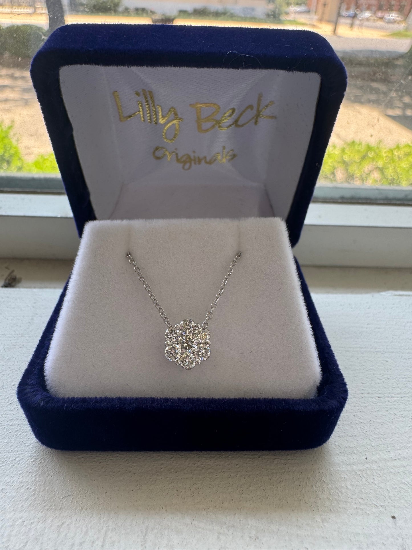 .76ct lab grown diamond cluster necklace