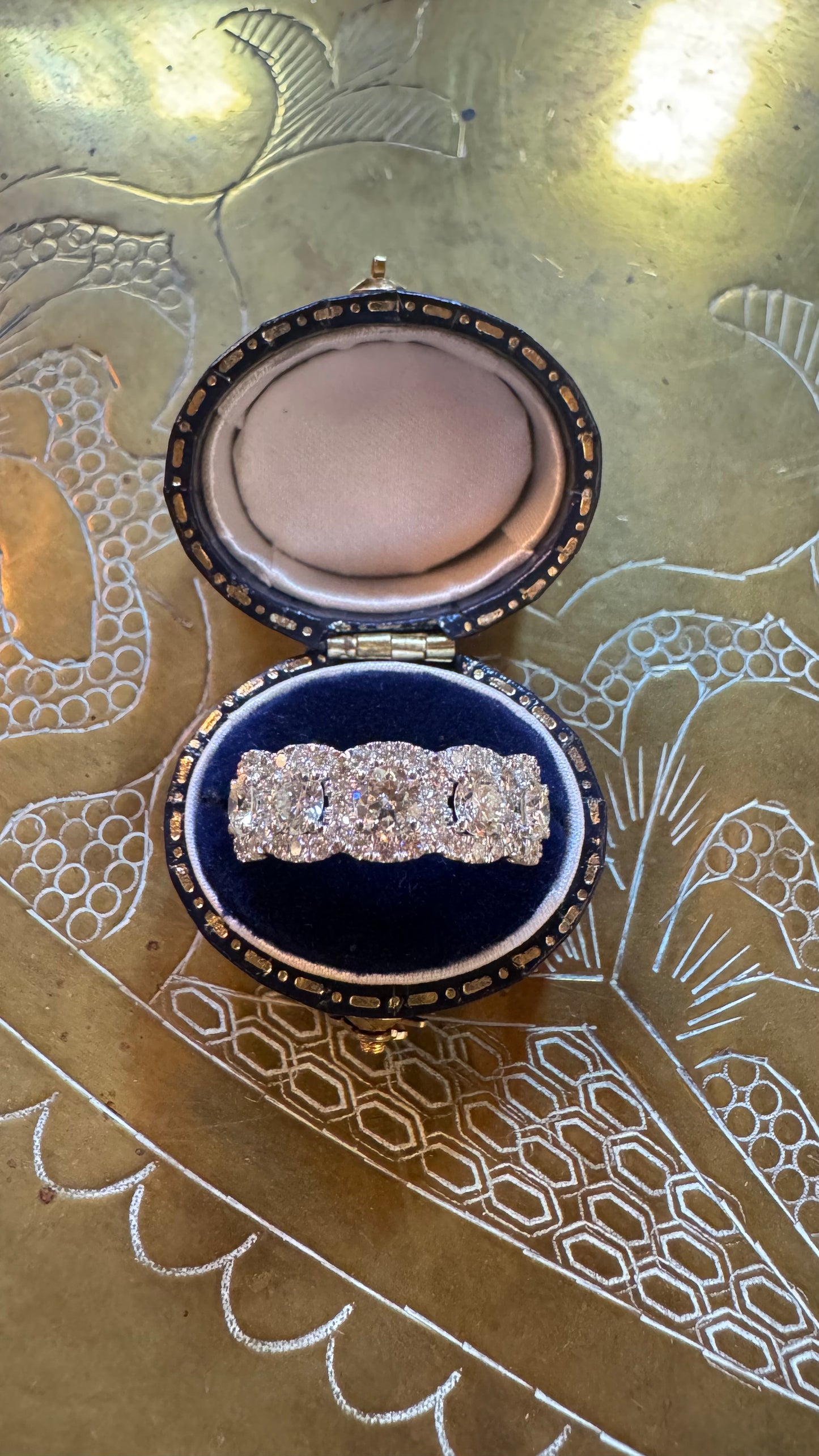 Stunning 5 diamond halo ring