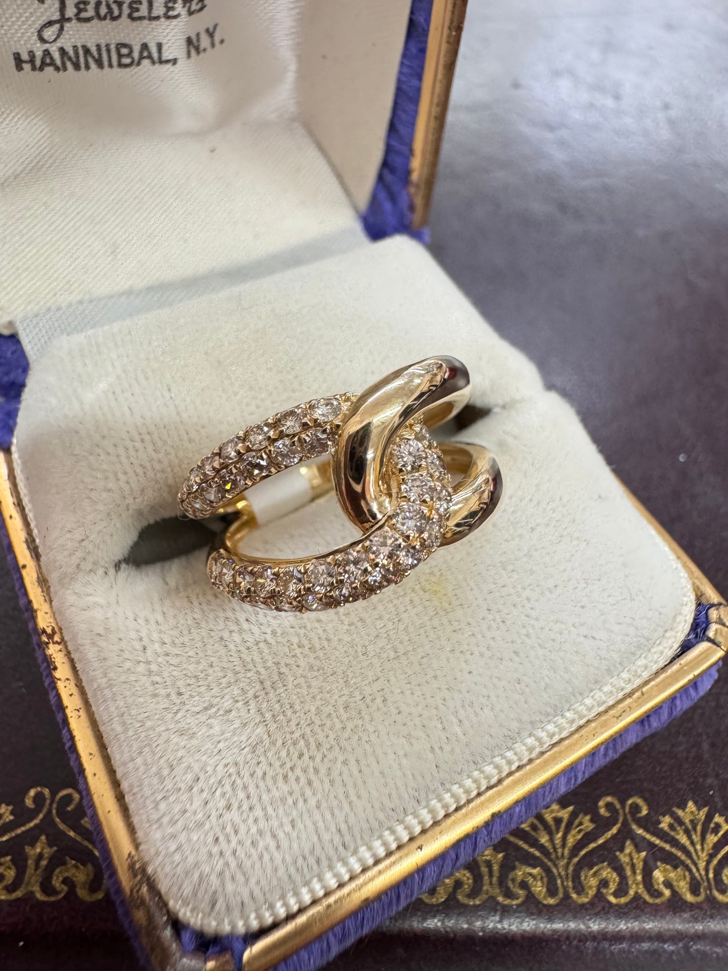 Pavé Diamond Link Ring