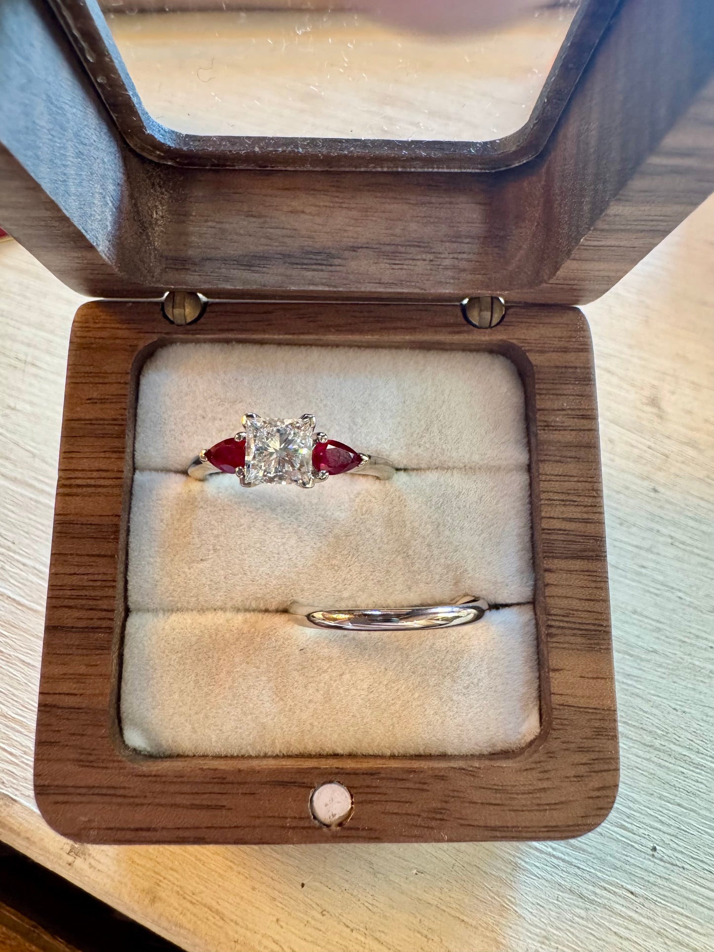1.03ct lab grown princess cut diamond ring