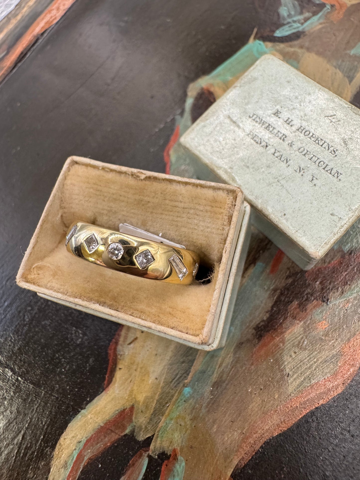 Multi shaped diamond band