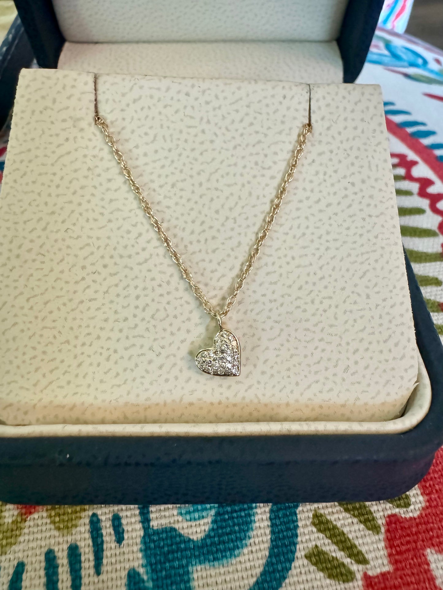 Dainty Diamond Heart necklace