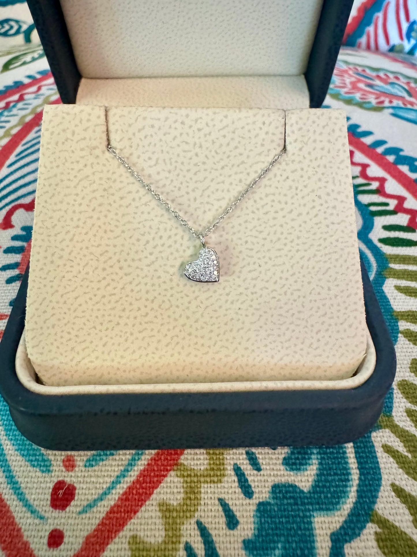 Dainty Diamond Heart necklace