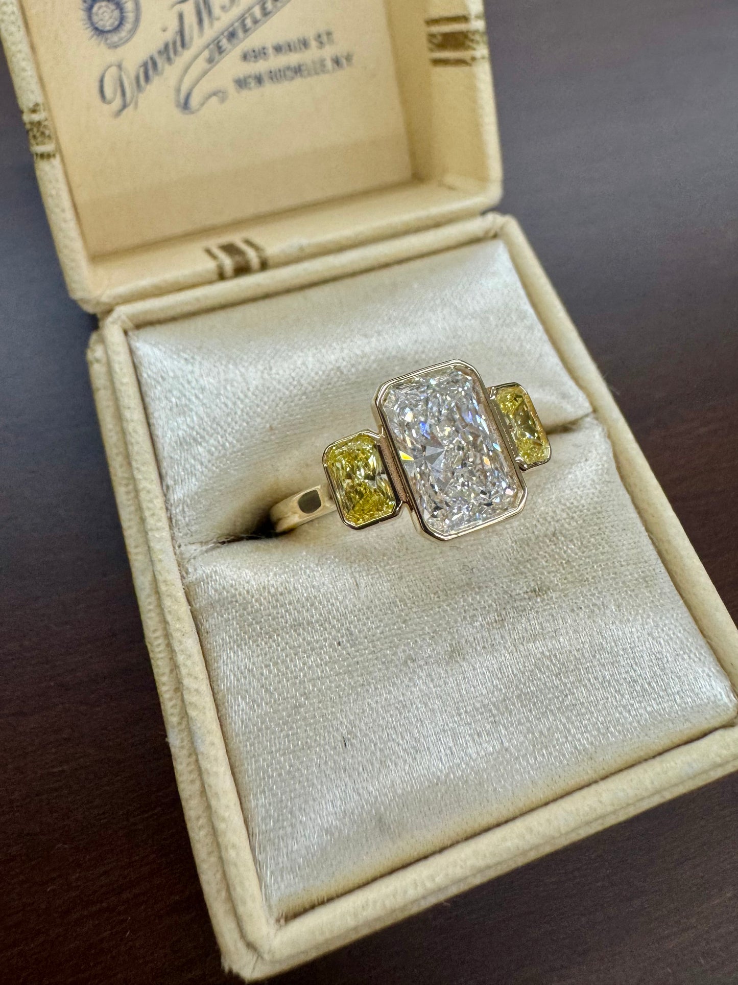 2.40ct white and yellow lab grown diamond ring