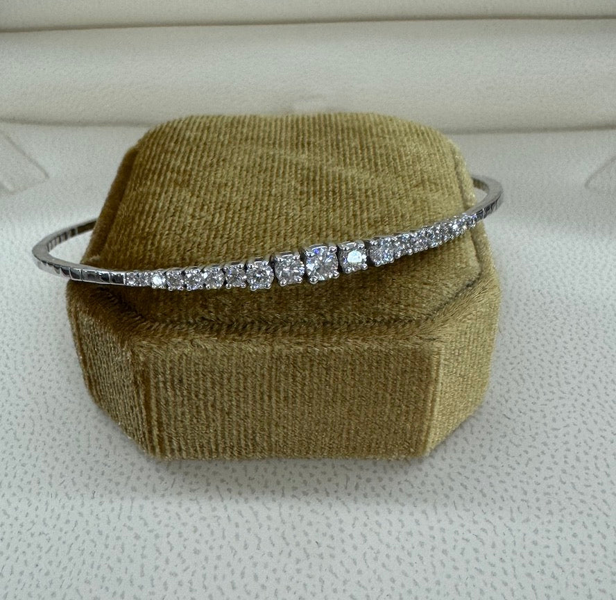 1ct graduated flex bangle