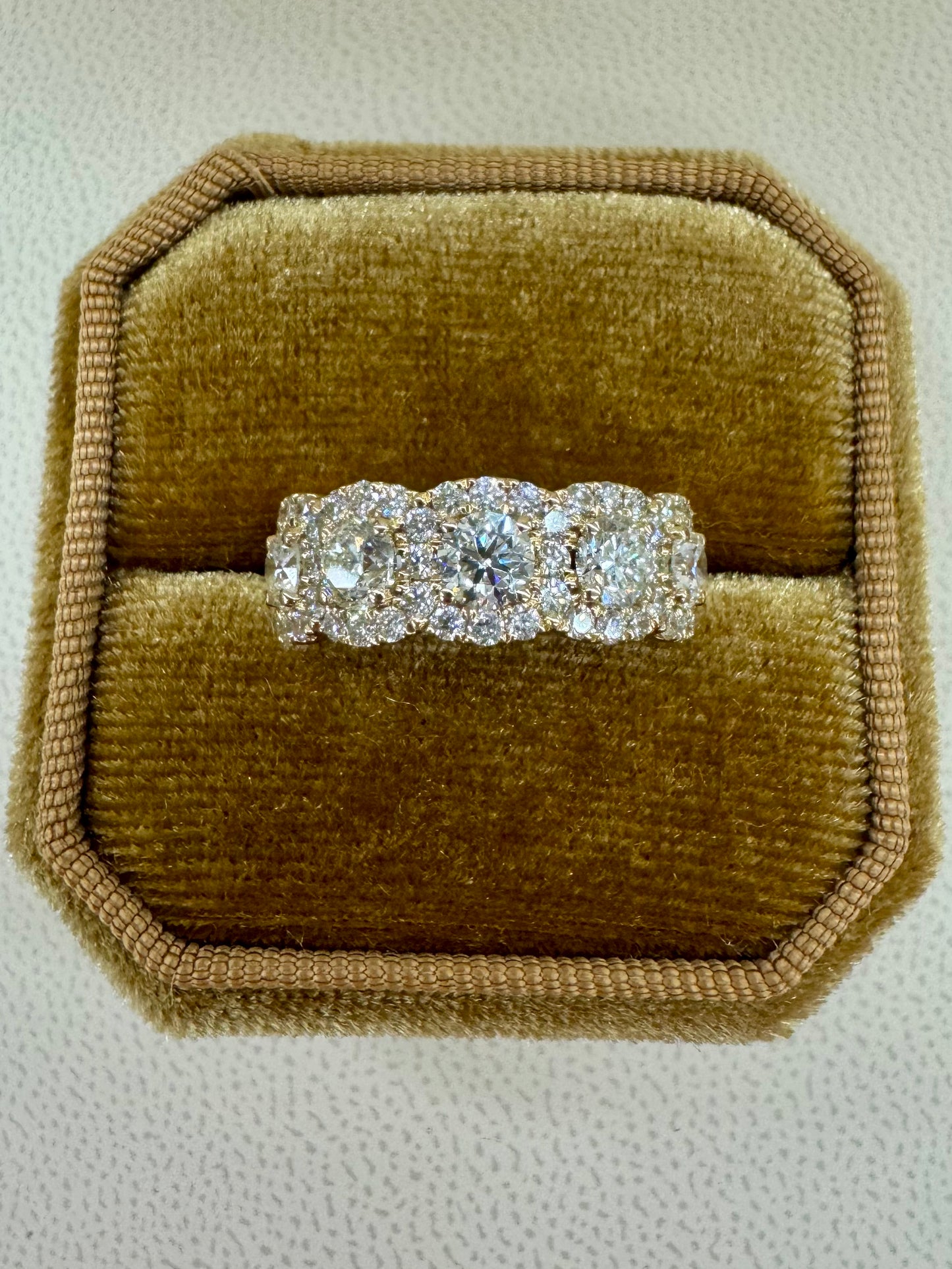 Stunning 5 diamond band