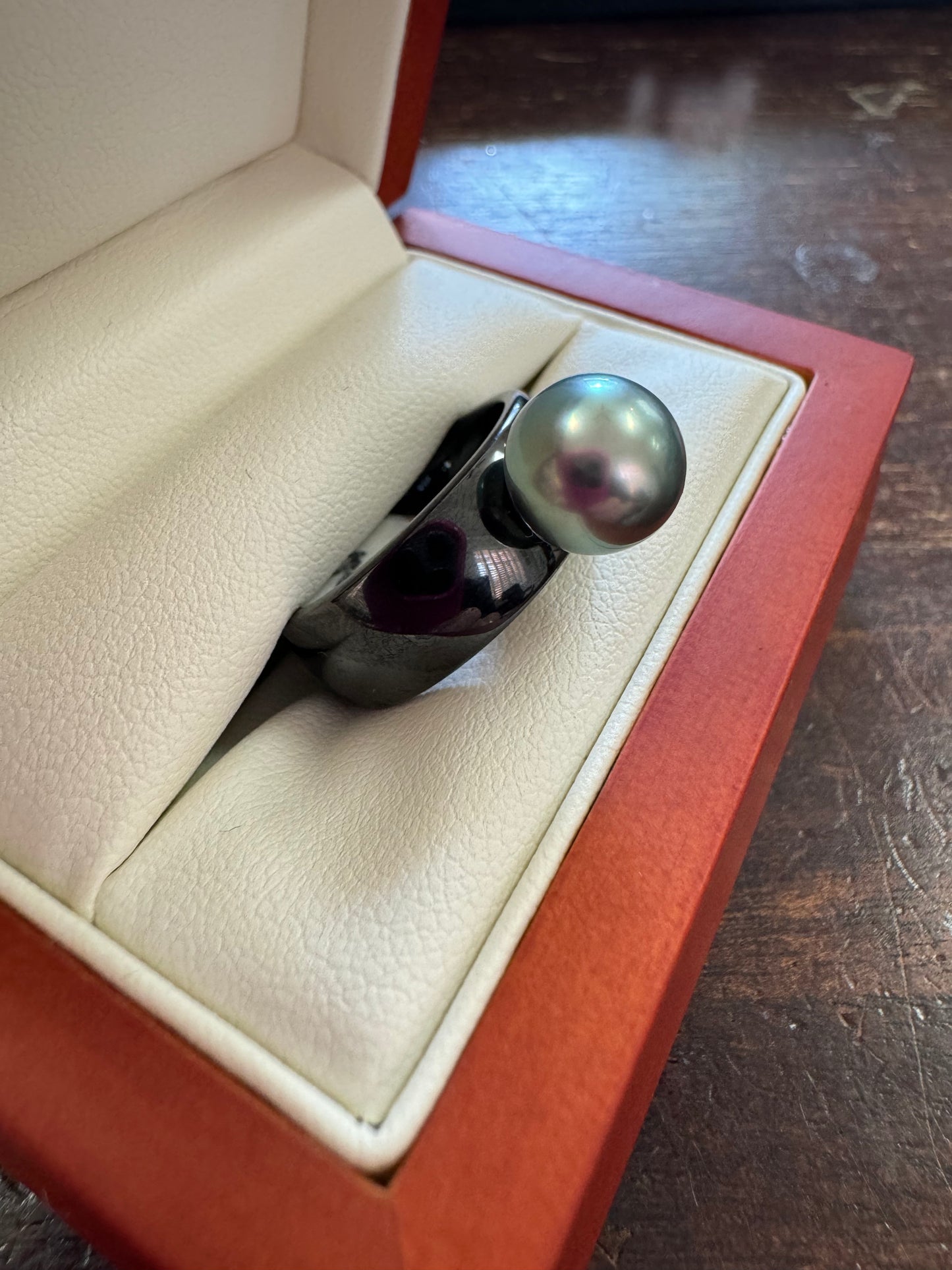 6mm Tahitian Pearl and Ceramic ring