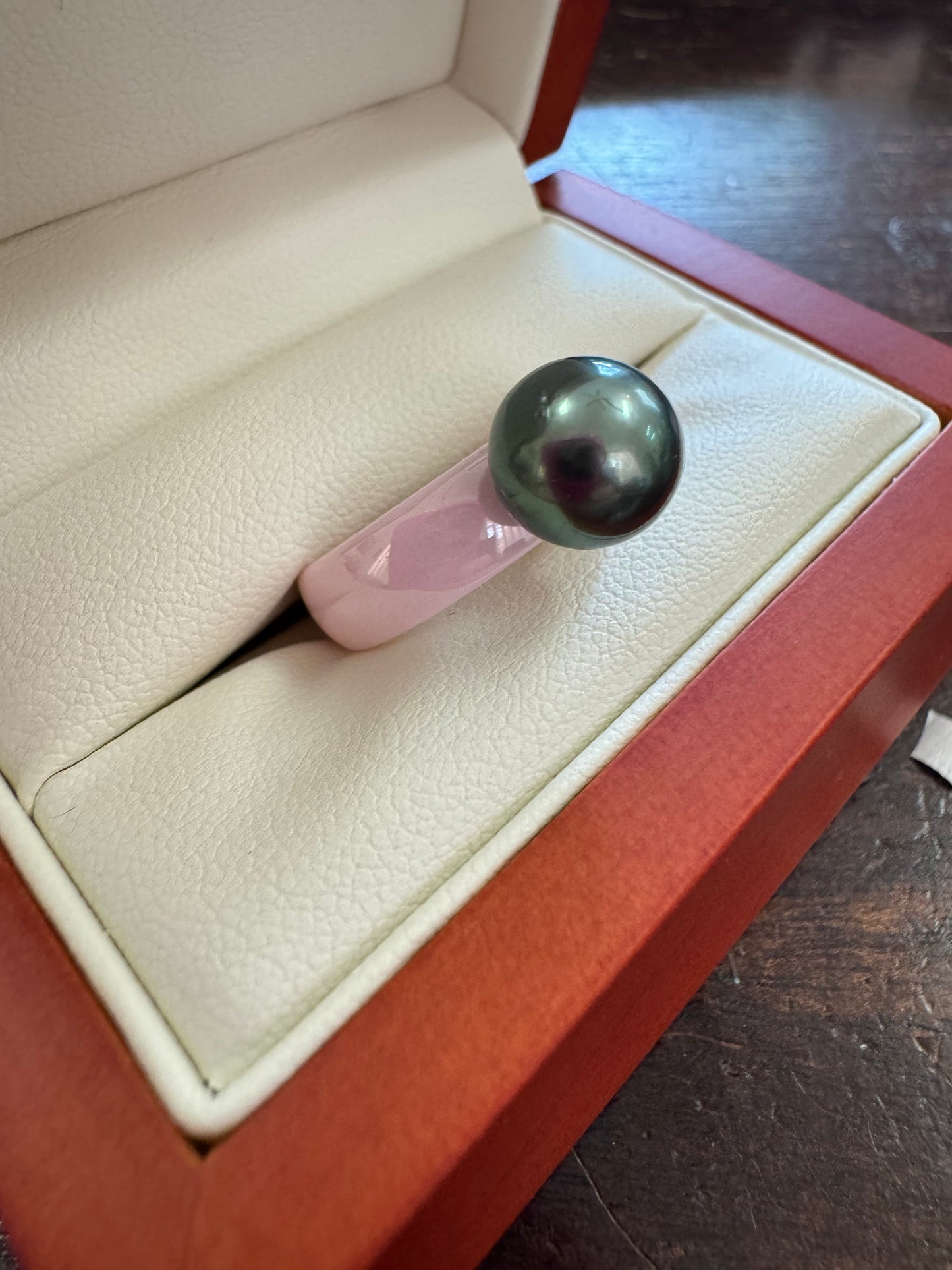 6mm Tahitian Pearl on ceramic band