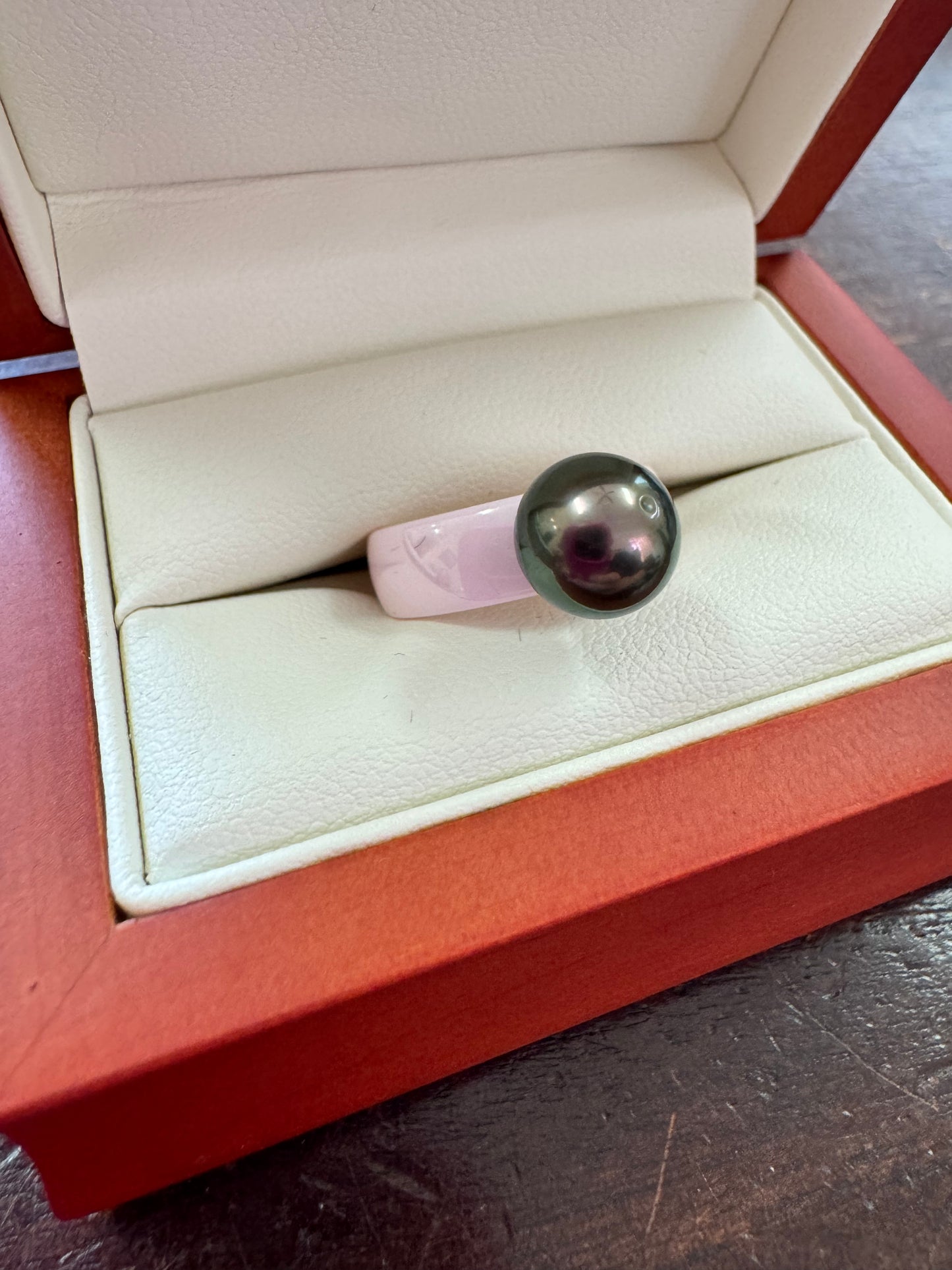 6mm Tahitian Pearl on ceramic band