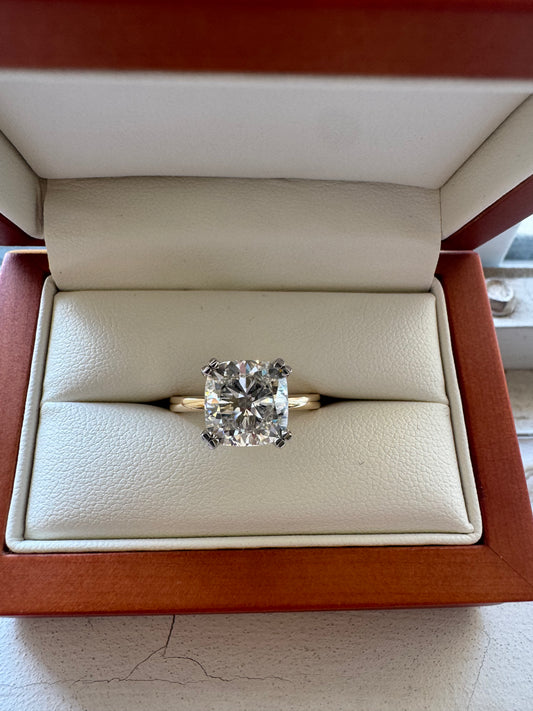 3.15ct cushion cut lab grown