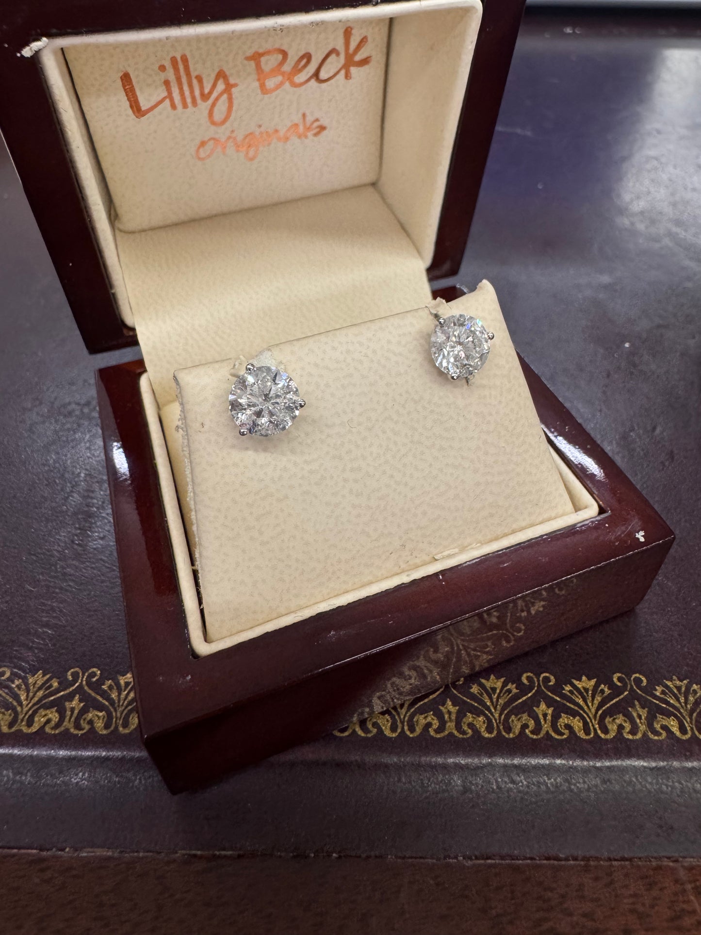 3.16ct Diamond studs