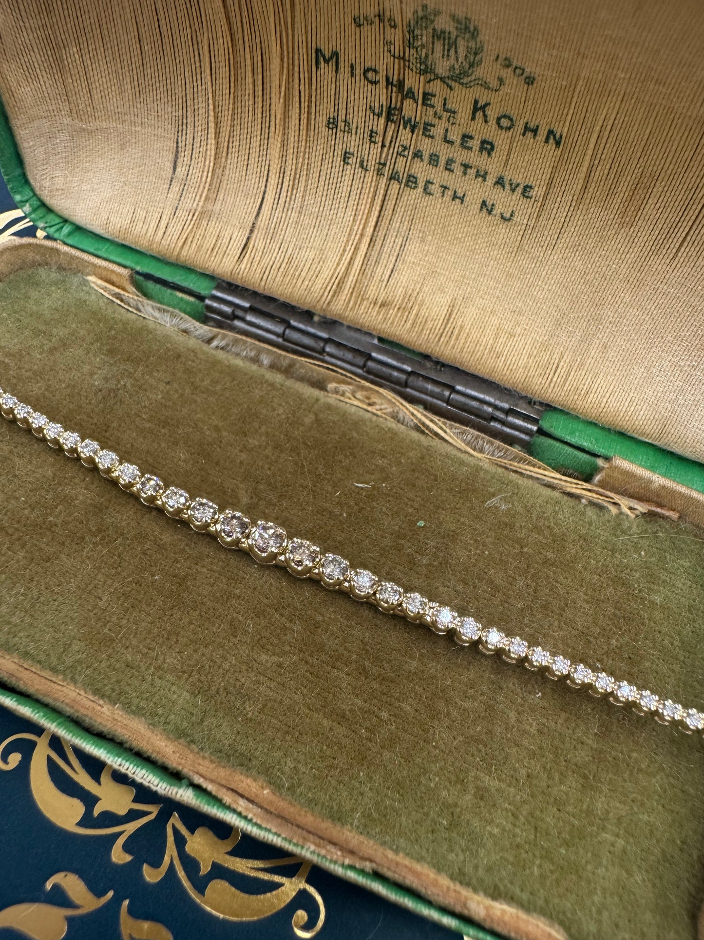 1.01ct Champagne to White Diamond Bracelet