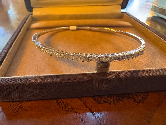 1.55ct Princess cut Diamond bangle