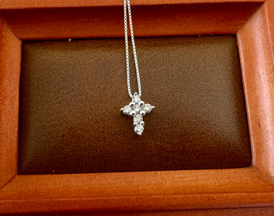 .18ct Diamond cross necklace