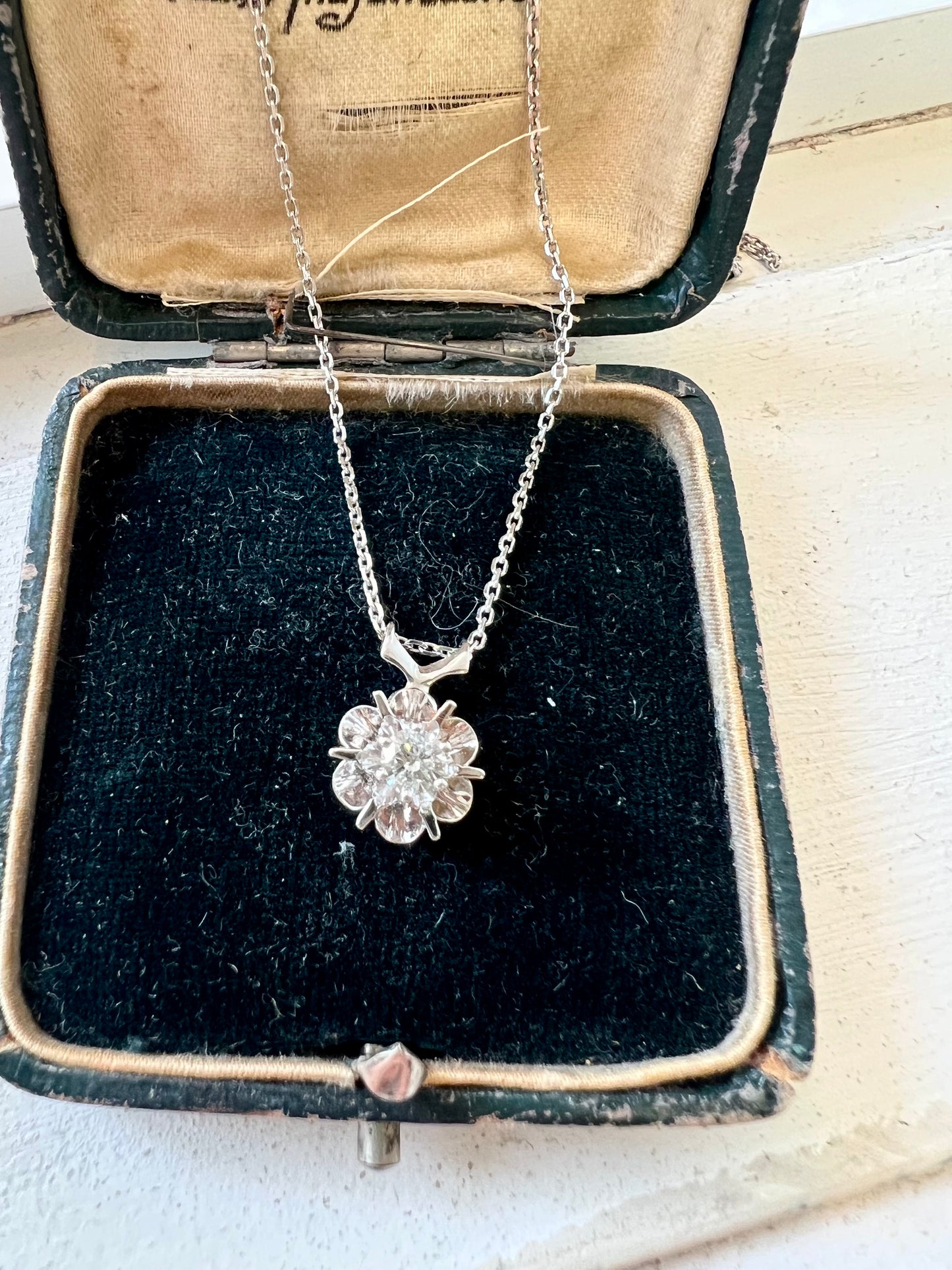 .25ct Diamond Buttercup Pendant