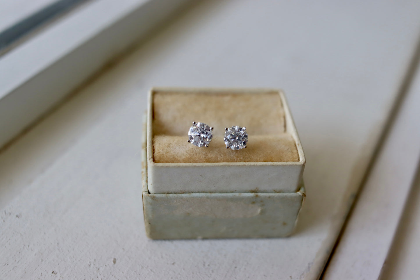 1ct Diamond studs